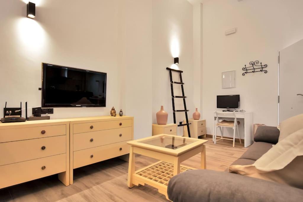 Moderno Loft En El Corazon Historico De Estepona - Casa Pepita 17 Luaran gambar