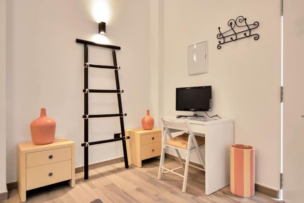 Moderno Loft En El Corazon Historico De Estepona - Casa Pepita 17 Luaran gambar